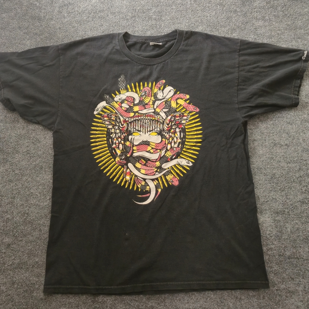 Vintage Y2K Crooks & Castles Medusa‎ Graphic T-Shirt Size Large